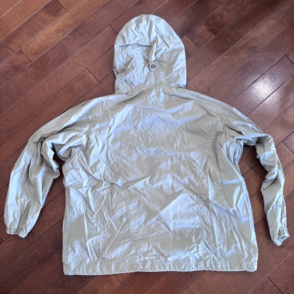Columbia Women’s Pullover Beige Hooded Windbreaker - Picture 9 of 9